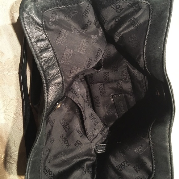 Micheal Kors Black Hobo Handbag - Picture 2 of 16